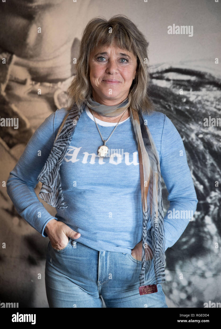 Amburgo, Germania. 29 gen, 2019. Il cantante rock Suzi Quatro presenta il suo nuovo album 'Nessun controllo' in corrispondenza di un evento stampa in Hard Rock Cafe Amburgo alla Landungsbrücken. Credito: Christian Charisius/dpa/Alamy Live News Foto Stock