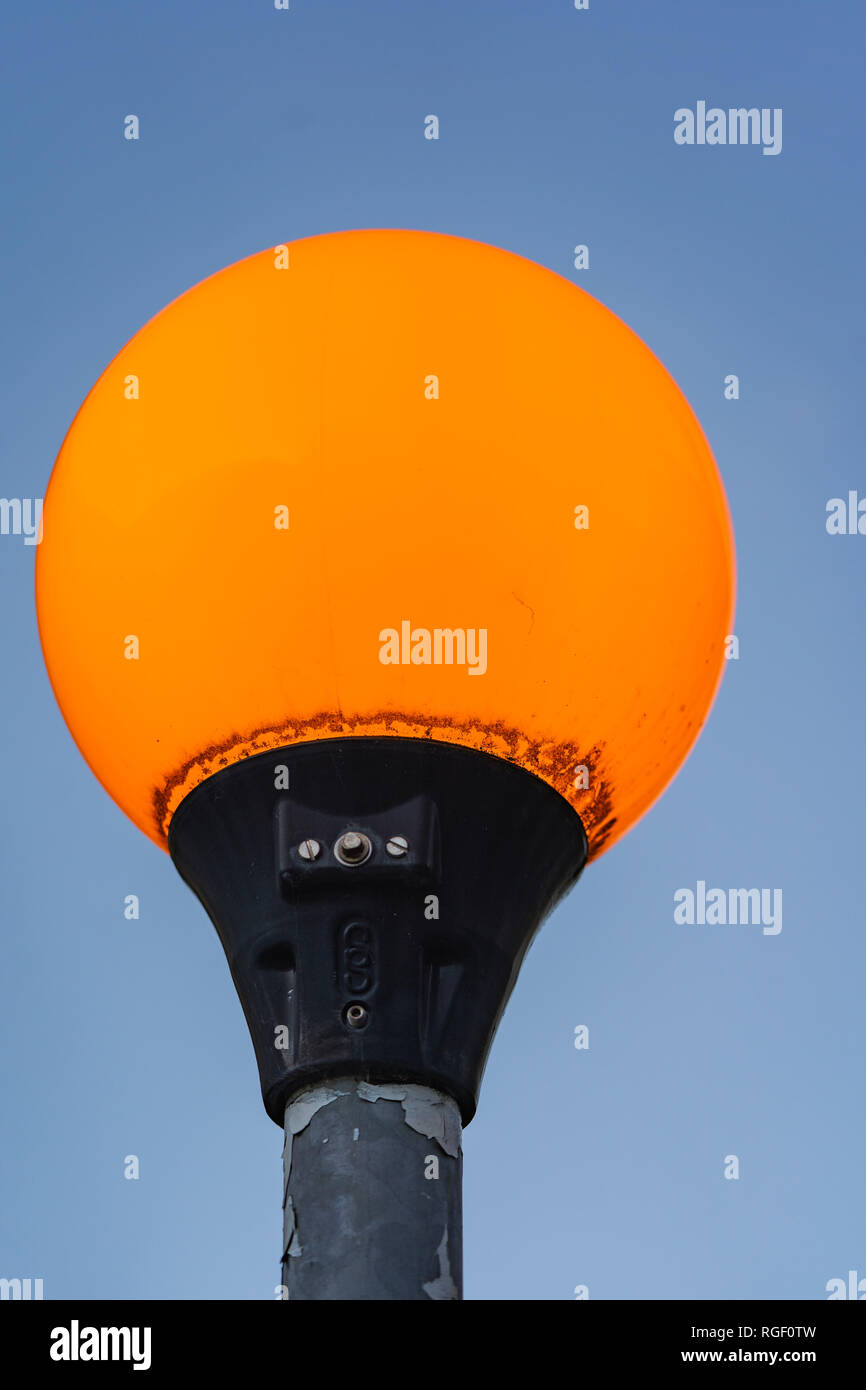 Orange Zebra luce di attraversamento Foto Stock