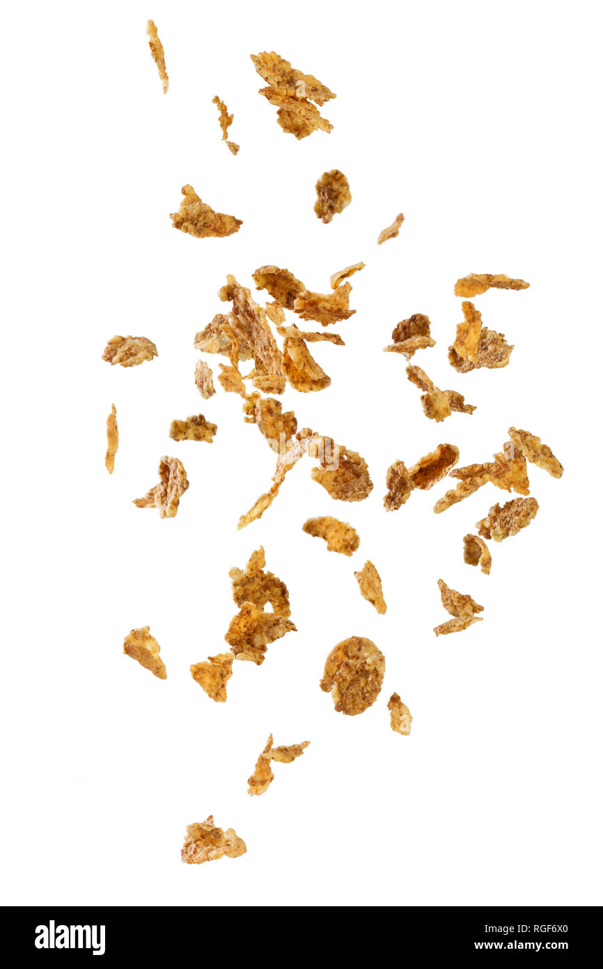 La caduta di corn flakes isolato su sfondo bianco Foto Stock