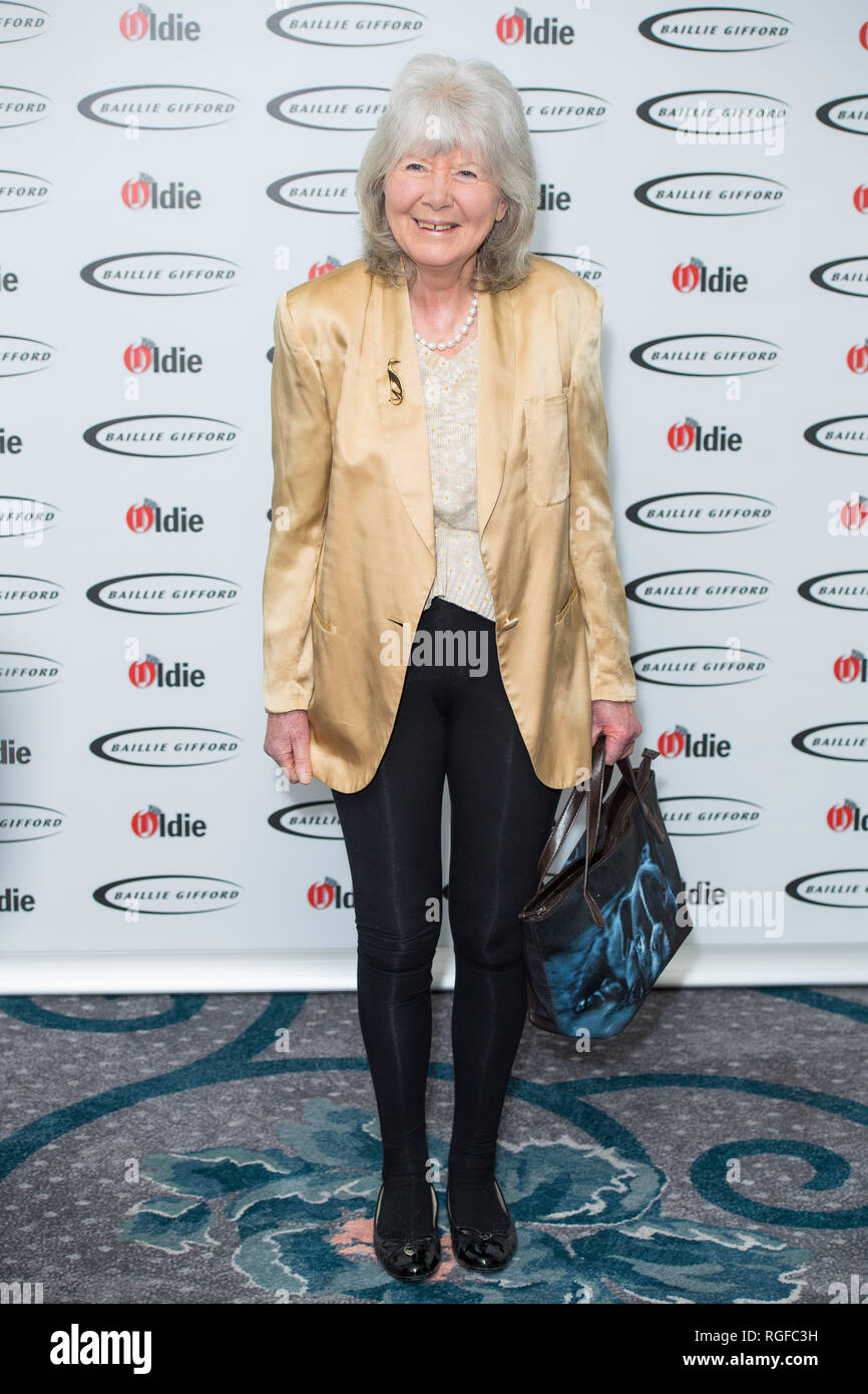 Jilly Cooper arriva per la Oldie dell'anno i premi a Simpson in The Strand, a Londra. Foto Stock