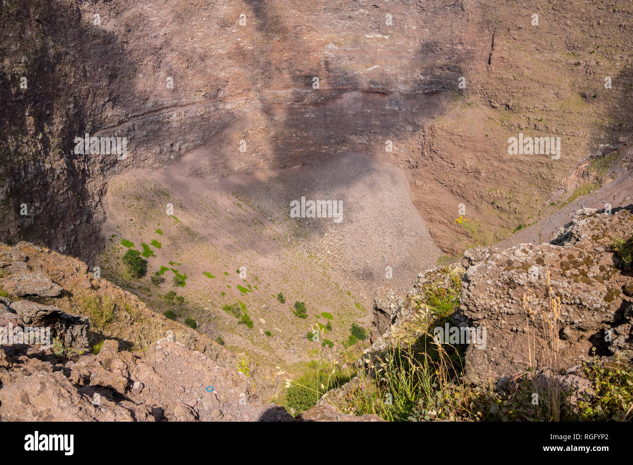 Il bordo del cratere sulla parete superiore del Monte Vesuvio, il vulcano, somma-stratovulcano, Napoli, Italia, elevazione, eruttati, geografia, caratteristica geografica, eruzione Italia Foto Stock