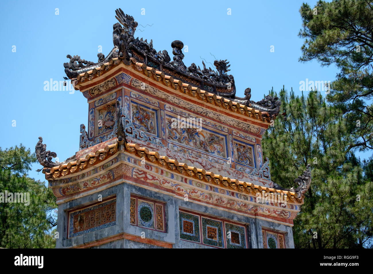 Tomba di imperatrice Le Thien Anh all'Imperatore Tu Duc tomba complesso in tinta, Vietnam, Asia Foto Stock