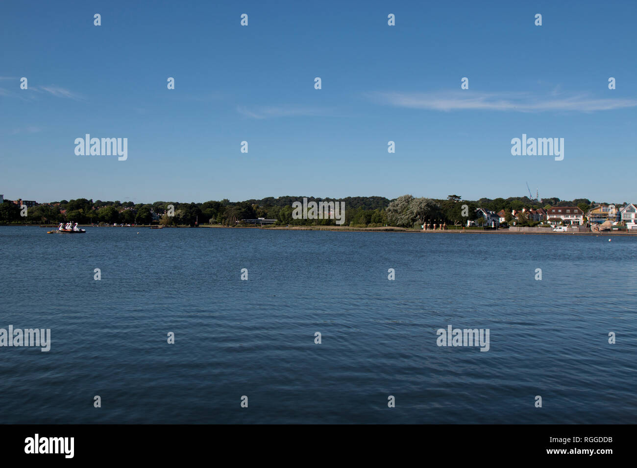 Poole boating ake in una giornata di sole Foto Stock