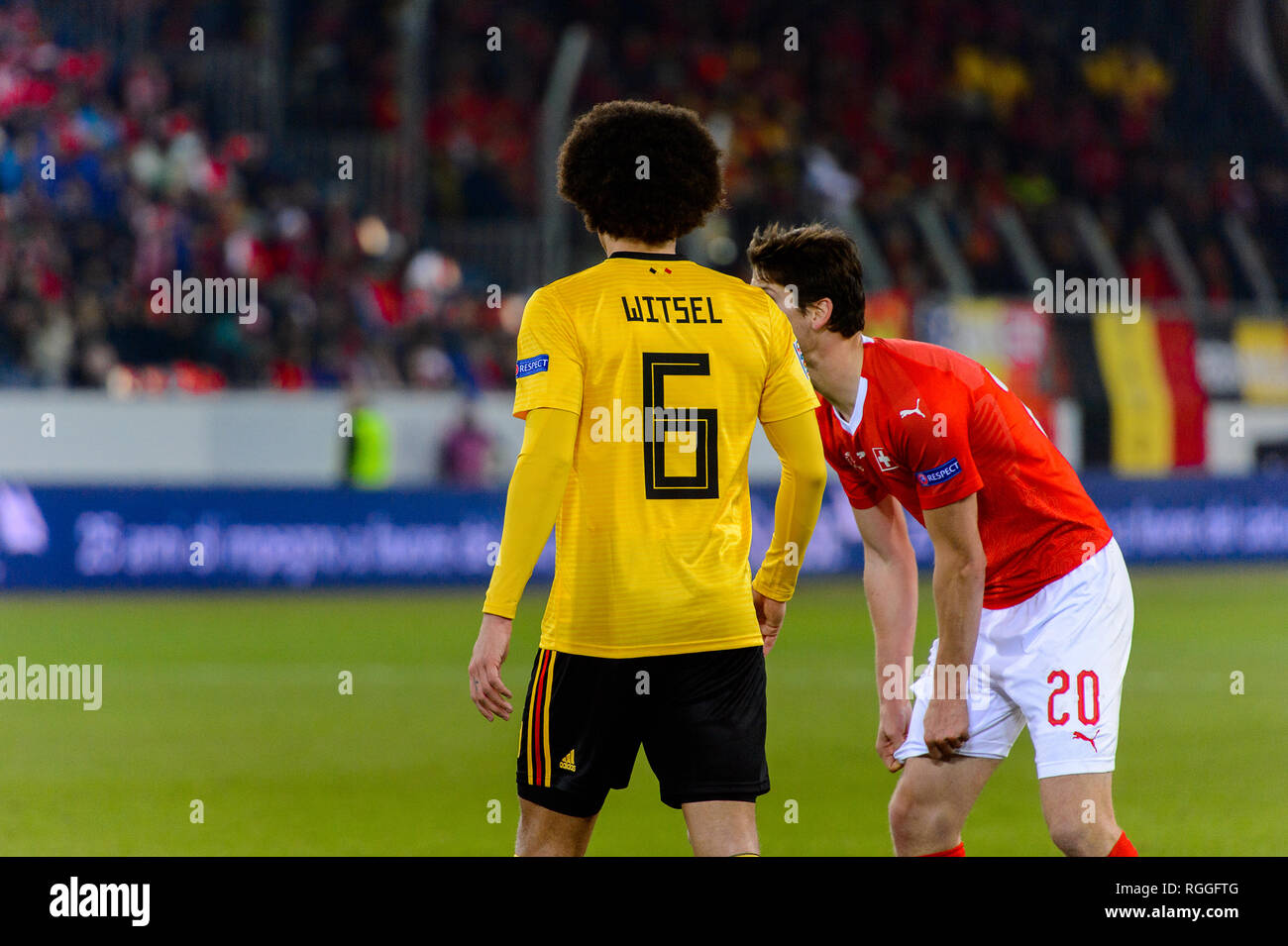 Lucerna - Nov 18, 2018: Axel Witsel 6 in azione. Switzeland - Belgio. UEFA lega delle nazioni. Swissporarena, Lucerna Foto Stock