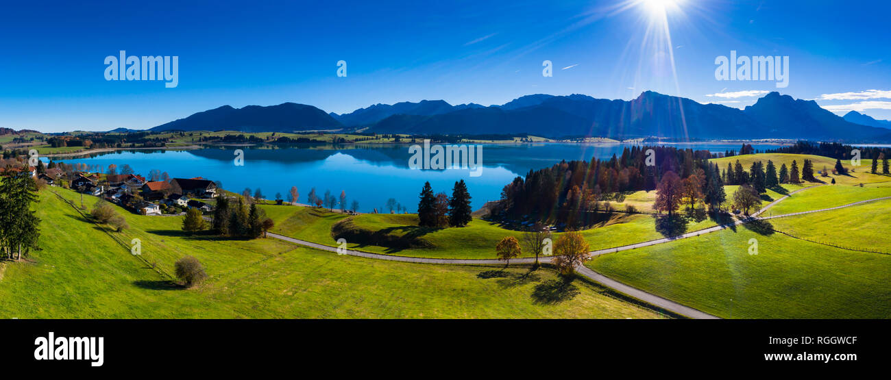 In Germania, in Baviera, Est Allgaeu, Regione di Füssen, Dietringen, vista aerea di Forggensee lago Foto Stock