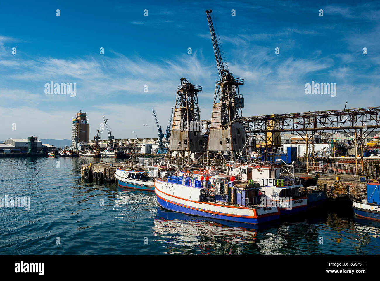 Sud Africa, Cape Town, barche da pesca nel Victoria & Alfred Waterfront Foto Stock