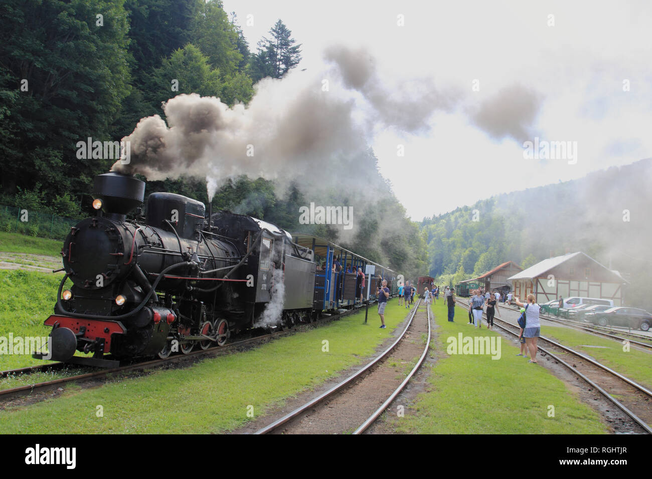 Luglio 18, 2018: Cisna - Majdan, Polonia: Bieszczady Stazione Ferroviaria di Cisna - Majdan nei monti Bieszczady Foto Stock