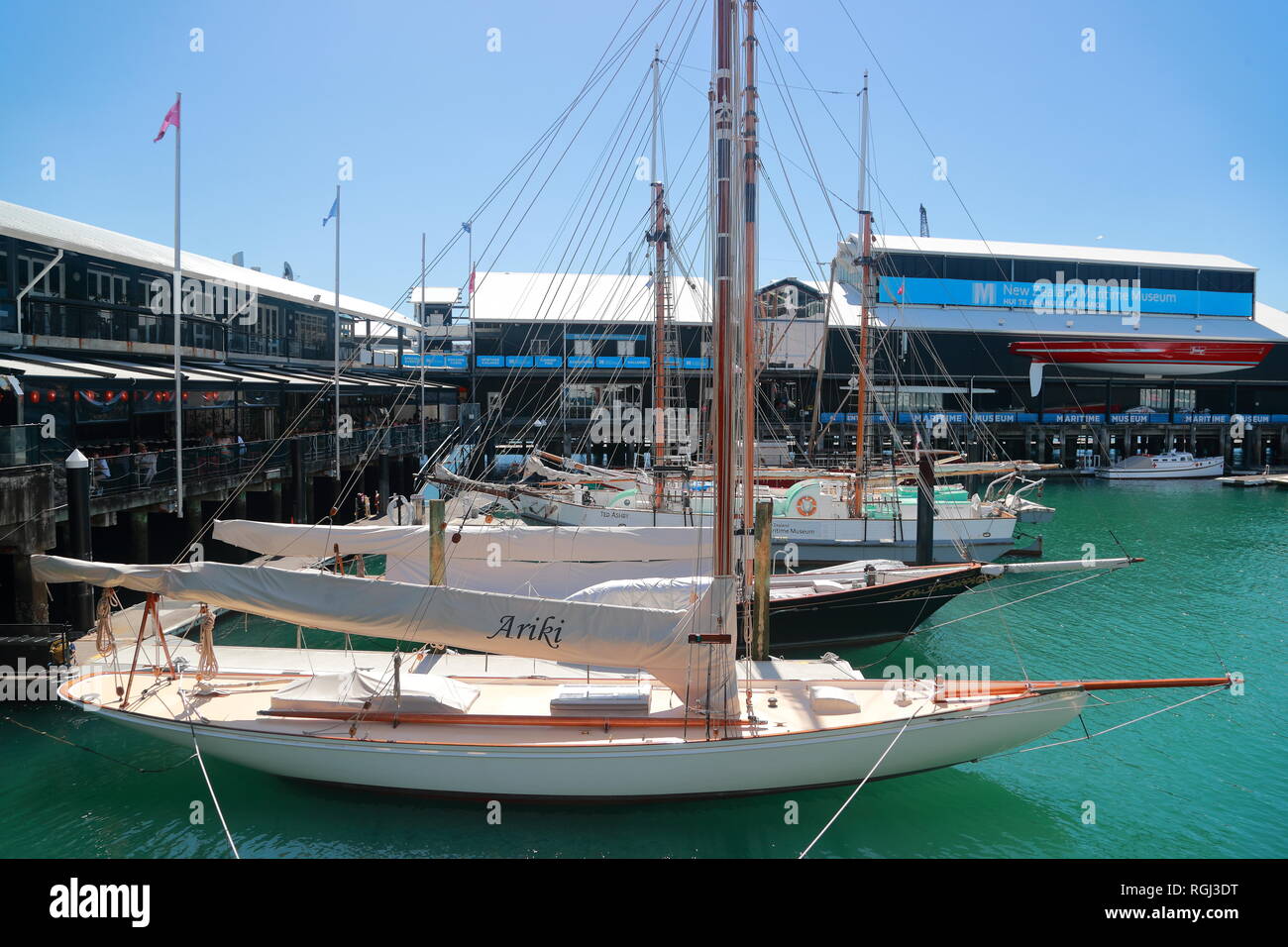 Barche a vela ormeggiata in porto di Auckland, Nuova Zelanda Foto Stock