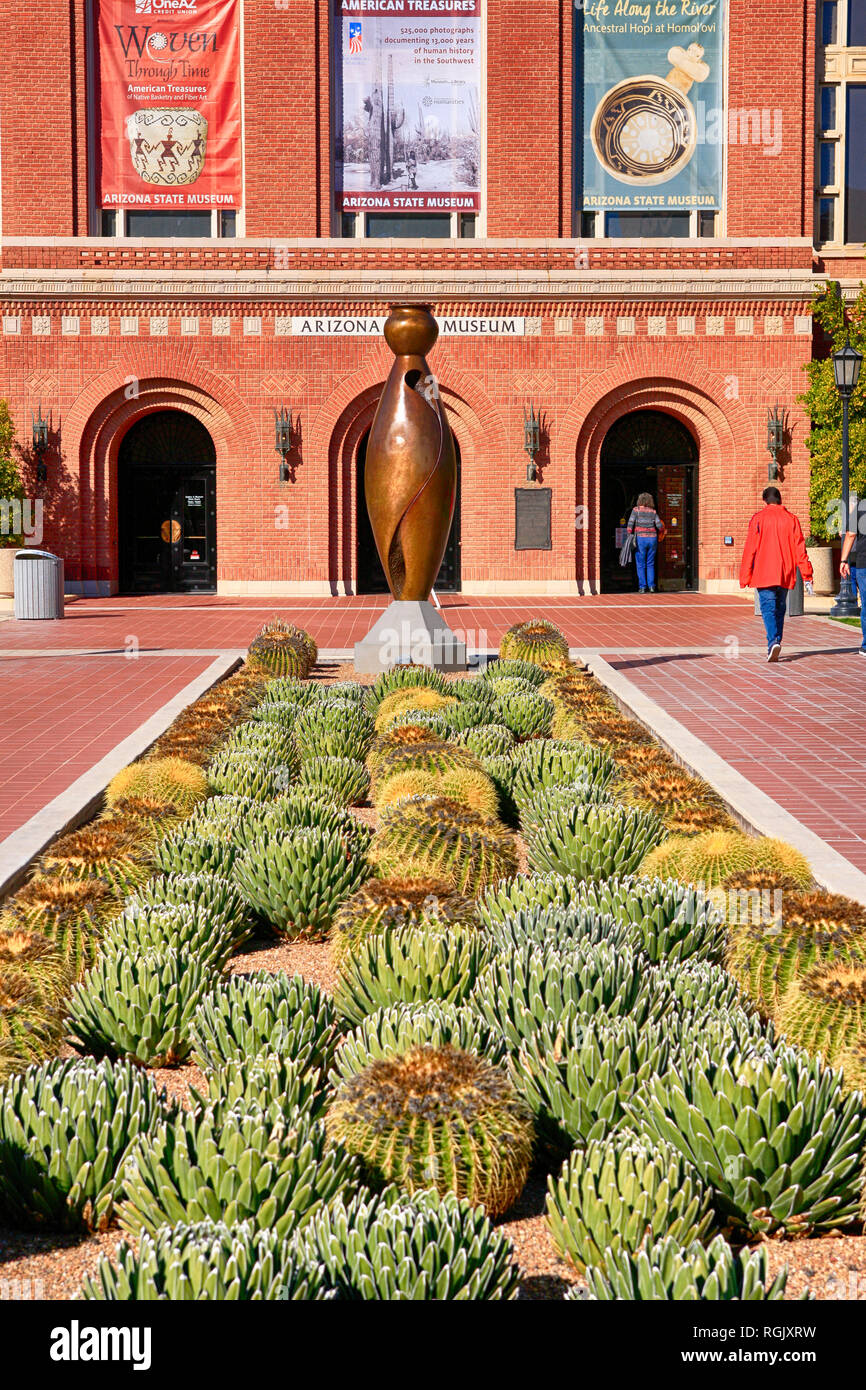 Al di fuori dell'Università di Arizona Museo di Stato sul campus di Tucson AZ Foto Stock