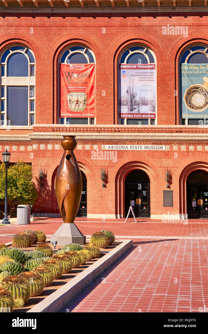 Al di fuori dell'Università di Arizona Museo di Stato sul campus di Tucson AZ Foto Stock