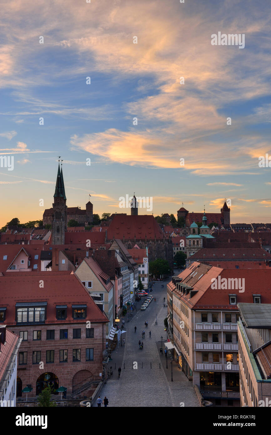 Skyline di Norimberga al tramonto, Baviera, Media Franconia, Germania Foto Stock