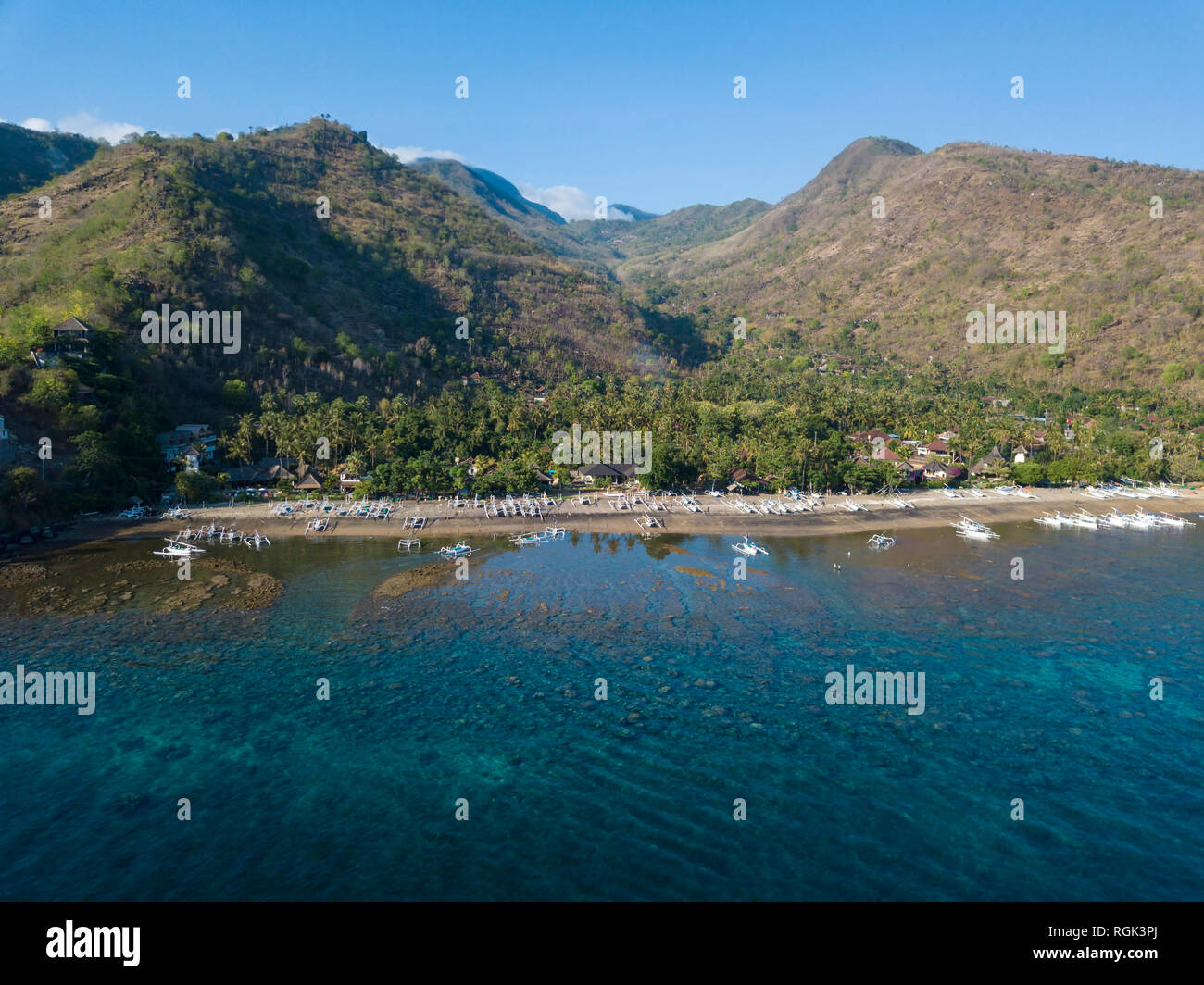 Indonesia, Bali, Amed, veduta aerea della spiaggia Lipah Foto Stock