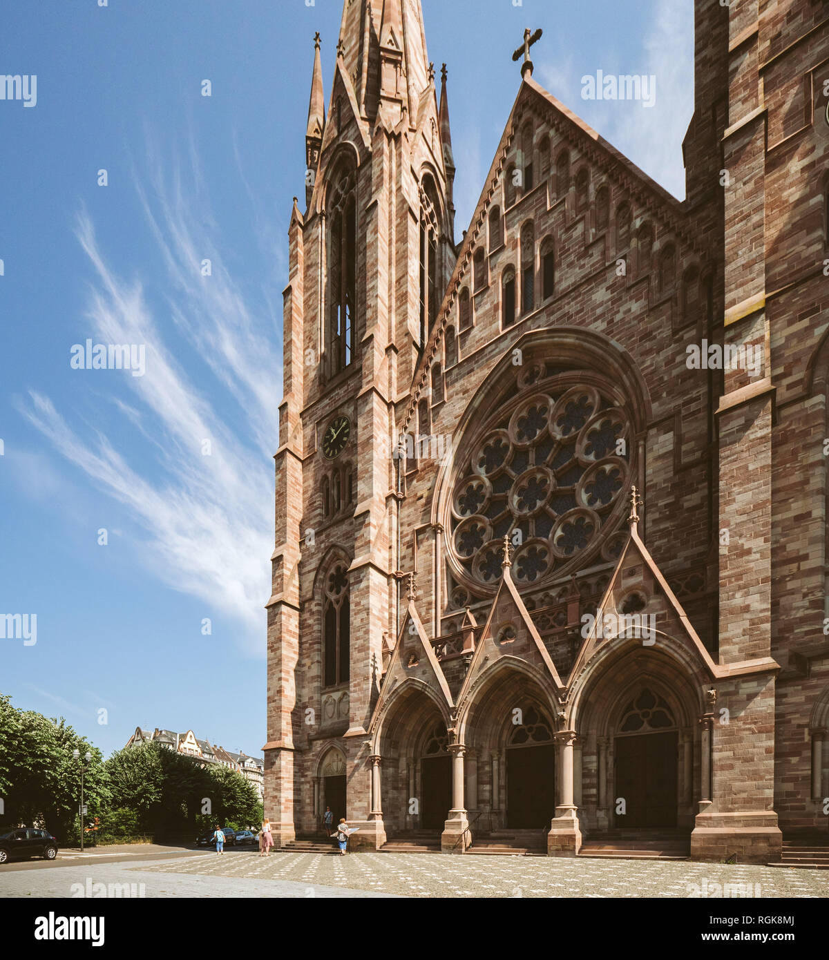 Strasburgo, Francia - Luglio 16, 2018: La Chiesa di San Paolo di Strasburgo Eglise reformee Saint-Paul la grande architettura revival gotico edificio nel centro di Strasburgo, tilt-shift Lens grandangolo Foto Stock