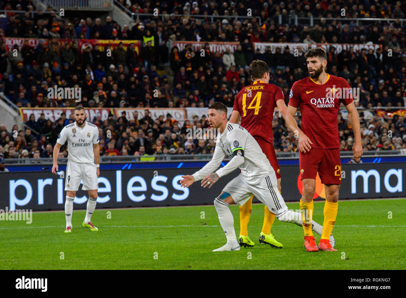 Roma - Nov 27, 2018: Sergio Ramos 4 attacchi. Come Roma - Real Madrid. La UEFA Champions League. Fase di gruppo. Giornata 5. Stadio Olimpico Foto Stock