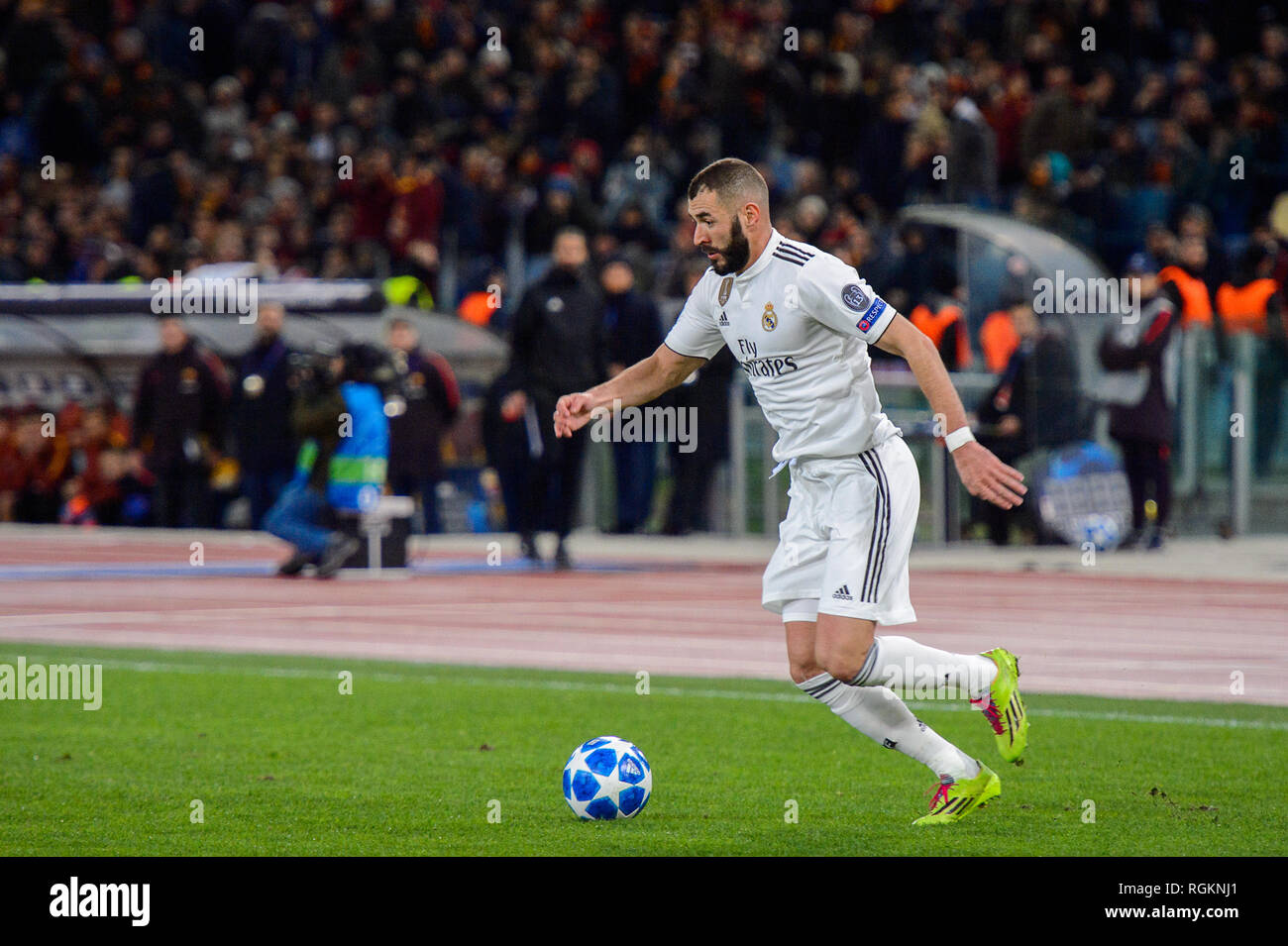 ROMA - Nov 27, 2018: Karim Benzema 9 attacchi sulla velocità. Come Roma - Real Madrid. La UEFA Champions League. Fase di gruppo. Giornata 5. Stadio Olimpico Foto Stock