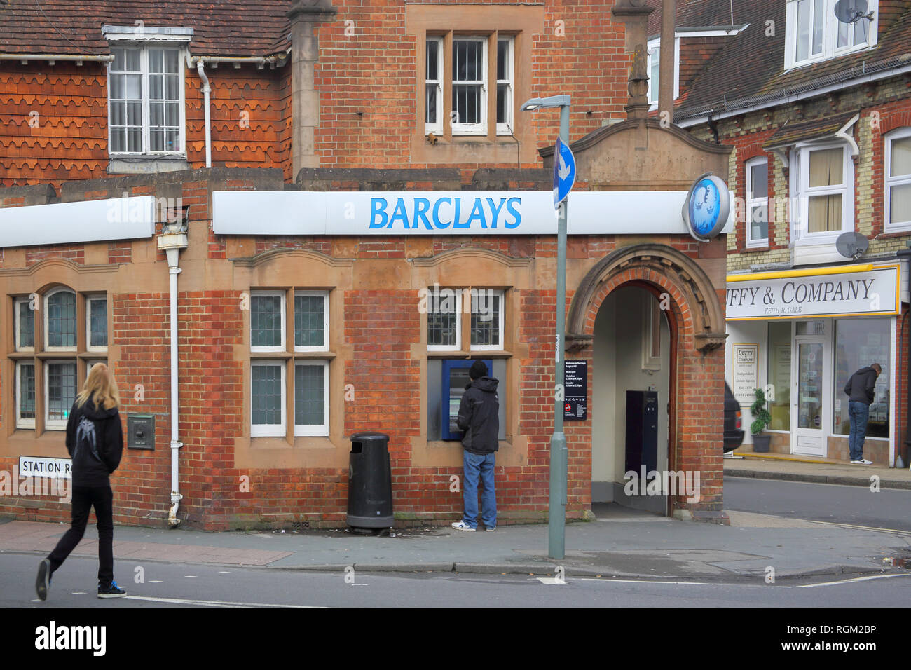 Barclays Bank il ramo lungo il 'high street' di Burgess Hill west sussex Foto Stock