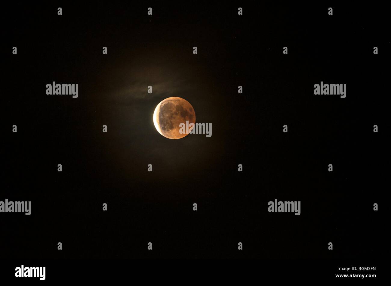 Luna Rossa durante una fase di eclipse Foto Stock