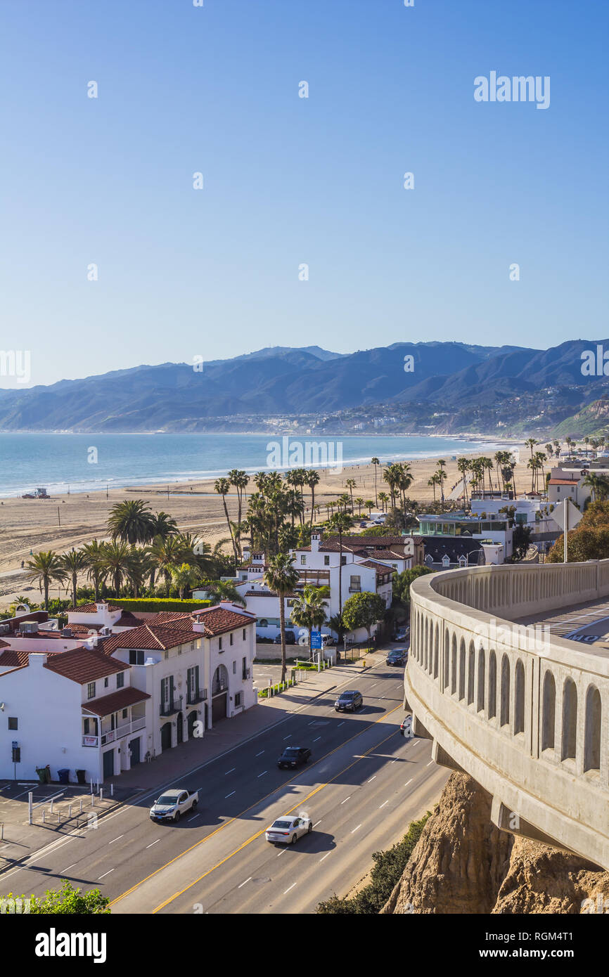 Vista superiore della Pacific Coast Highway, la spiaggia di Santa Monica, California, Stati Uniti d'America Foto Stock