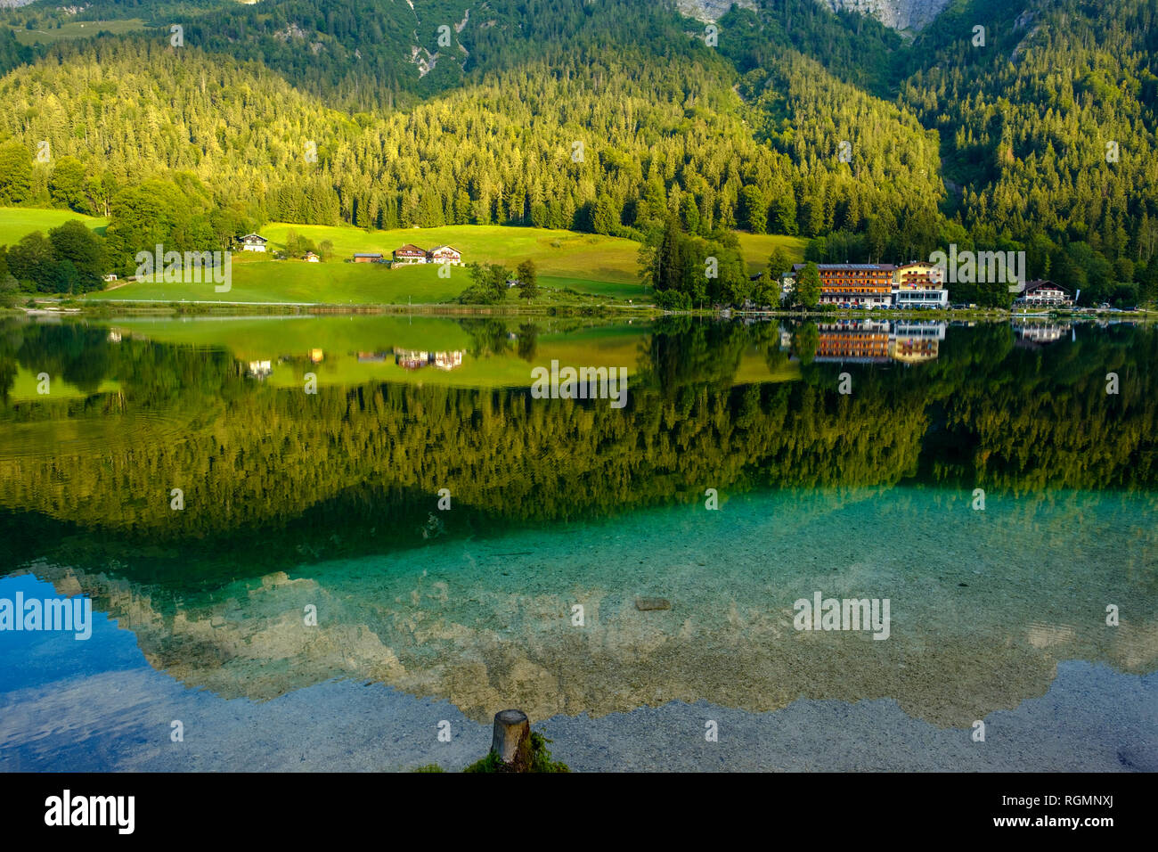 In Germania, in Baviera, Baviera, Berchtesgadener Land, Ramsau, Parco Nazionale di Berchtesgaden e il Lago Hintersee Foto Stock