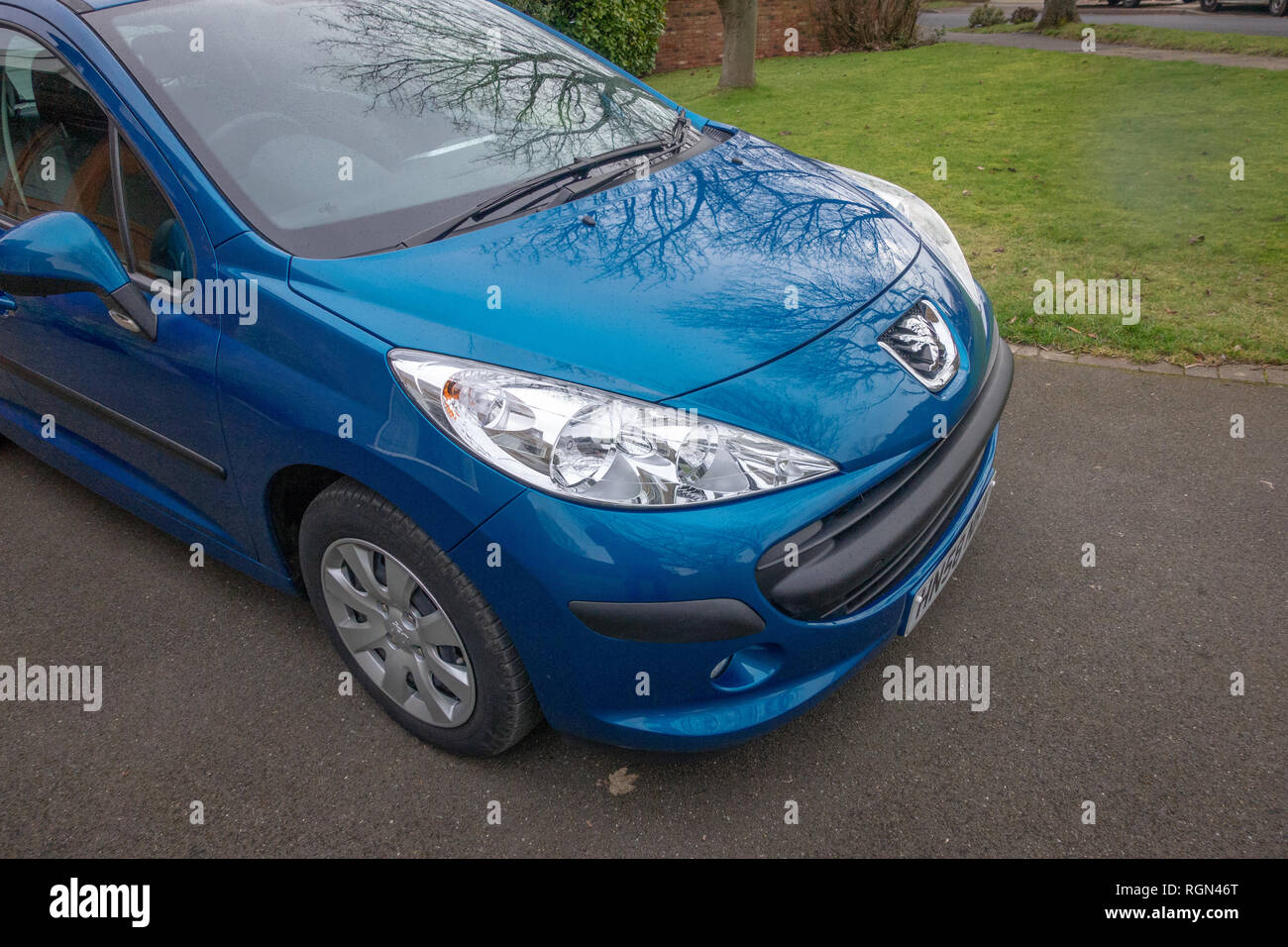 Peugeot 207 1.4 5 sportello 2009 auto. Foto Stock