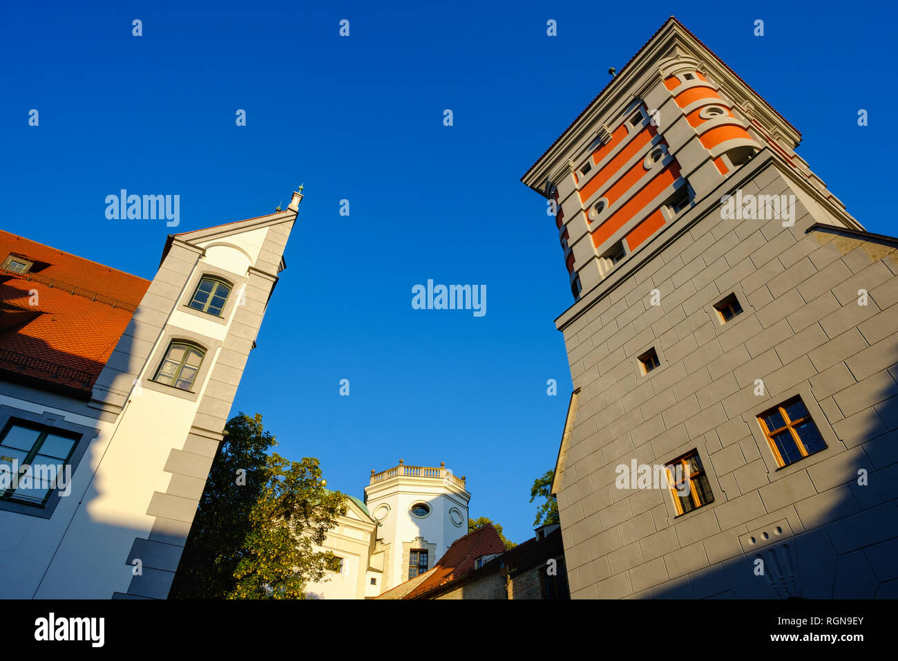 In Germania, in Baviera, Augsburg, Red Gate e torri d'acqua Foto Stock