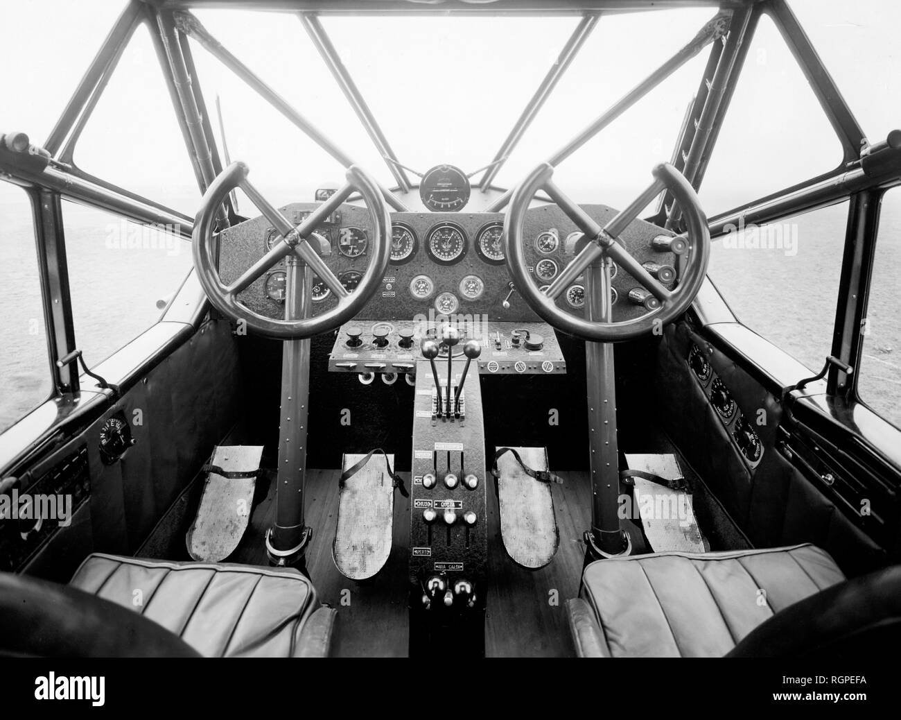 Cabina di pilotaggio di un aereo breda, Italia 1920-30 Foto Stock
