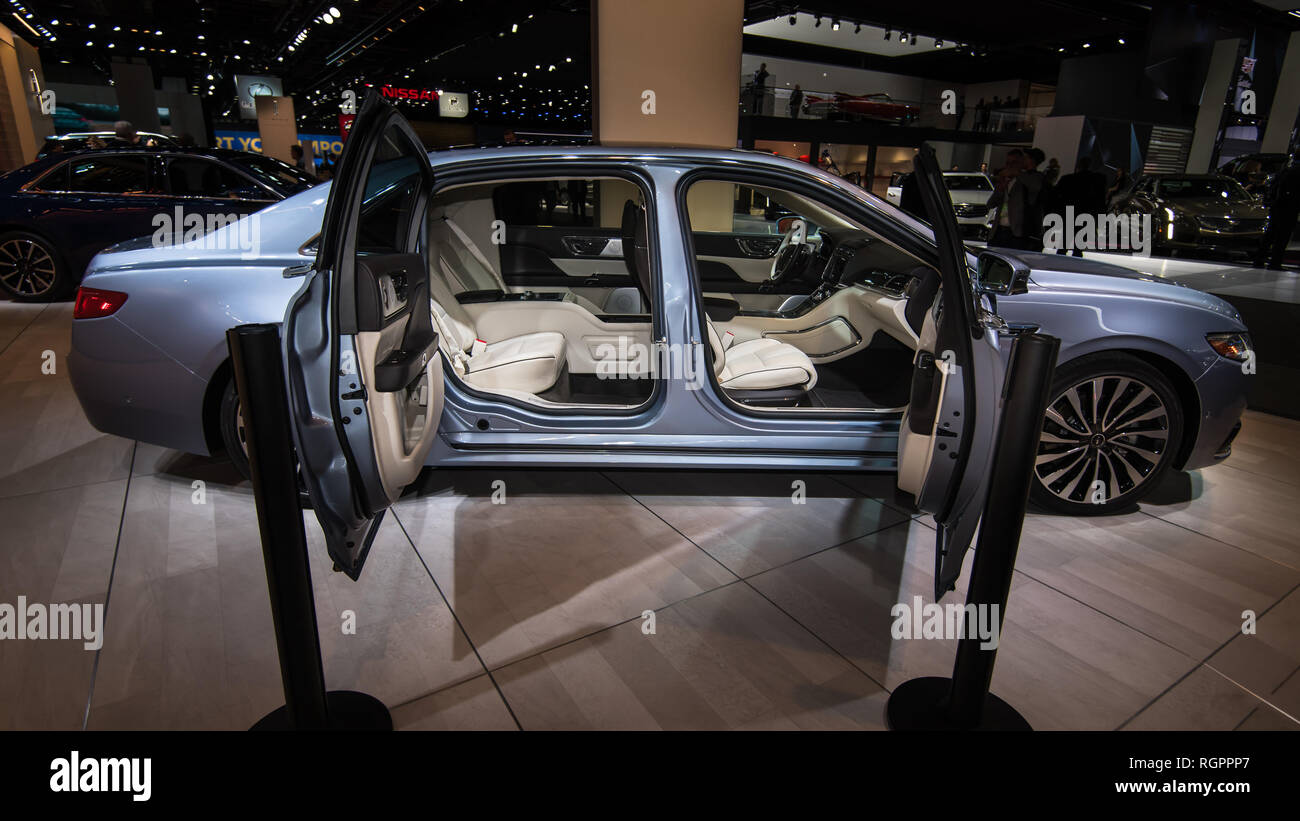 DETROIT, MI/STATI UNITI D'America - 14 gennaio 2019: ottantesimo anniversario Lincoln Continental, centro-apertura porte, al North American International Auto Show (NAIAS). Foto Stock