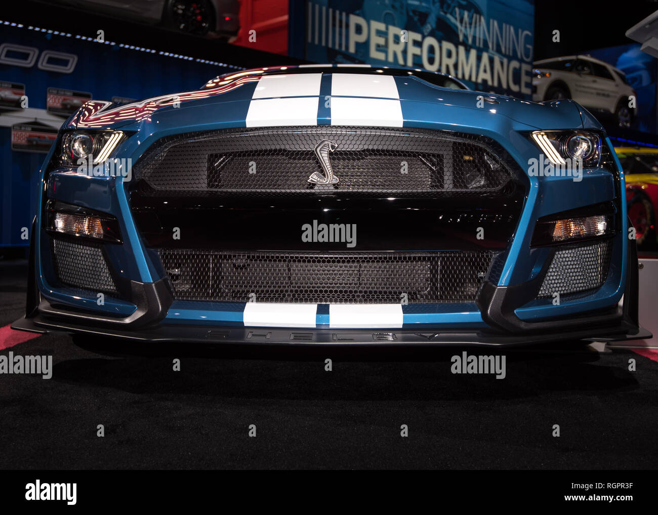 DETROIT, MI/STATI UNITI D'America - 15 gennaio 2019: Close-up di un 2020 Ford Shelby Cobra Mustang GT500 grill, al North American International Auto Show (NAIAS). Foto Stock