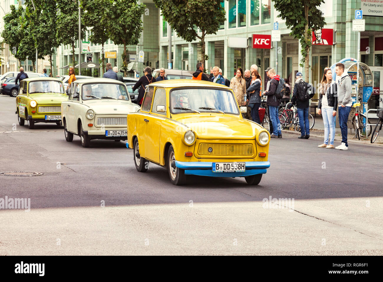 22 Settembre 2018: Berlino, Germania - Travant vetture Tag-Along Tour nel centro della città. Foto Stock