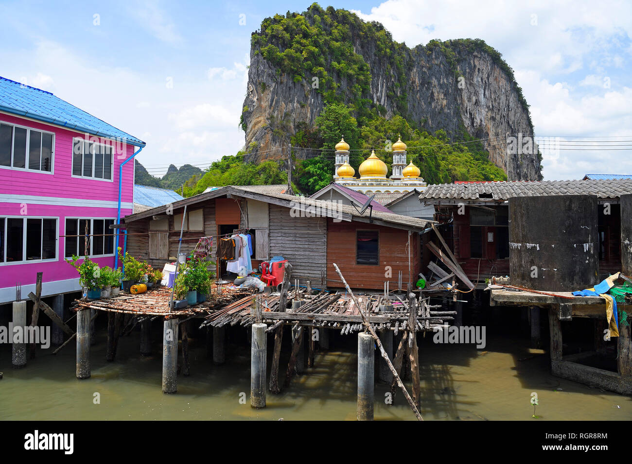 Muslimisches Stelzendorf Koh Panyi, Koh Panyee, Bucht von Phang Nga, Thailandia Foto Stock