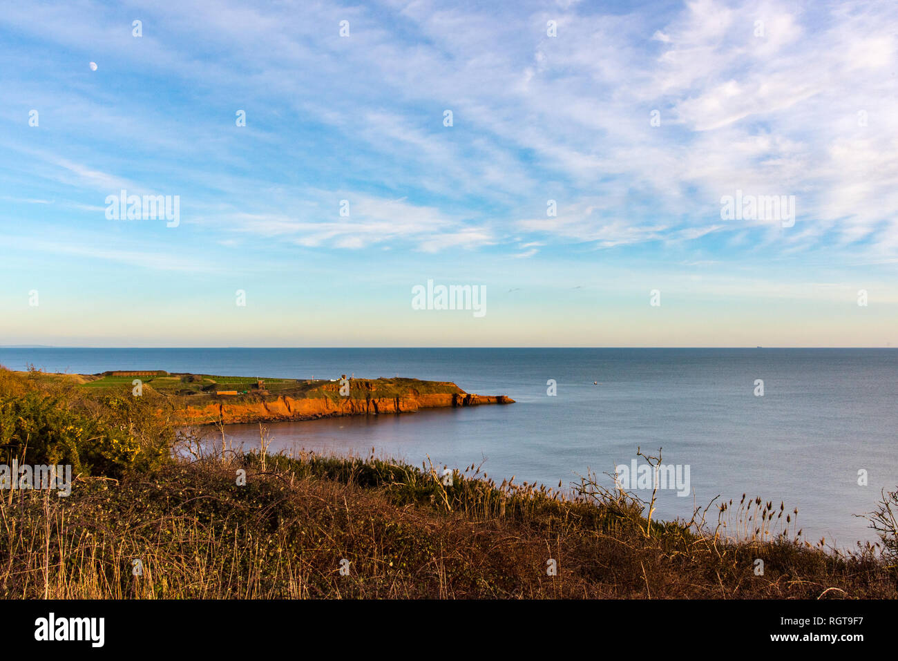 Punta diritta, a Sandy Bay, tra Exmouth e Budleigh Salterton, Devon ospita un Royal Marines poligono di tiro. Foto Stock