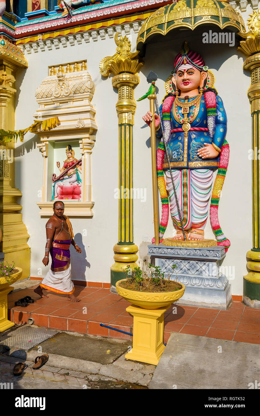 Divinità presso l'entrata del Sri Mahamariamman Temple di George Town, Penang, Malaysia, Foto Stock