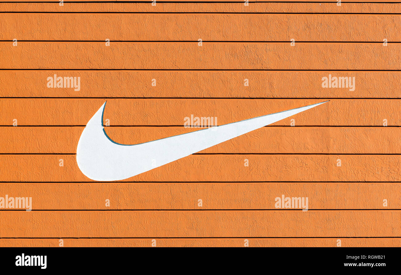 L'iconico Nike Swoosh logo. Foto Stock