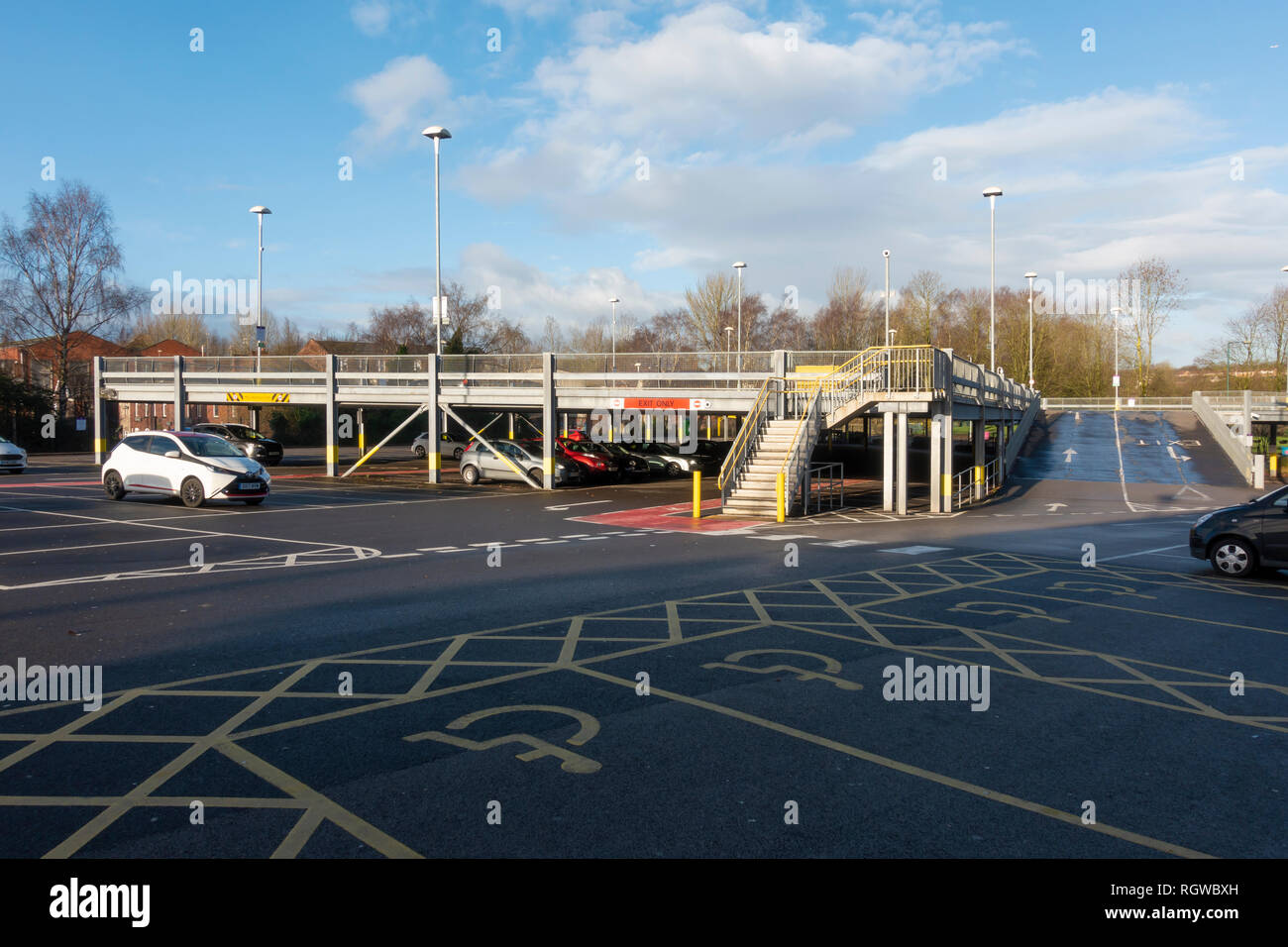 Parcheggio auto a Radcliffe Metrolink Station Foto Stock