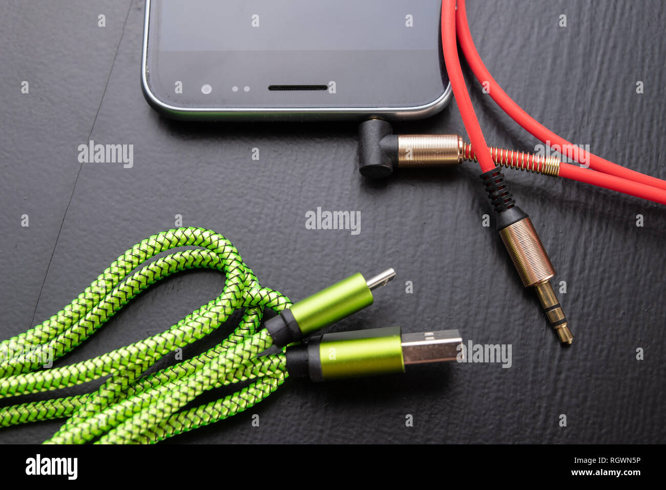 AURICOLARI CON MICROFONO JACK 3.5MM 4 PIN PER SMARTPHONE E IPHONE BY ISNATCH