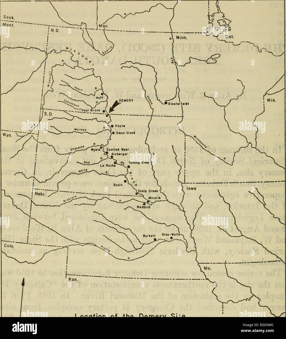 . Bollettino. Etnologia. 72 Bureau of American etnologia [Boll. 189. Ubicazione del sito Demery e altri siti discusso mappa 6.-posizione del sito Demery e altri siti discusso. La società del North Dakota, per sua indefettibile assistenza in ogni fase del lavoro. Il campo delle parti era stabilito nella città di Fort Yates, N. Dak. Il sig. J. W. Wellington, poi il soprintendente della roccia permanente agenzia indiana, a Fort Yates, ha fatto tutto quanto in suo potere per rendere l'estate un piacevole e di successo. Il bacino del Missouri Progetto, Smithsonian Institution, prestato attrezzature fotografiche ed è stata, come al Foto Stock