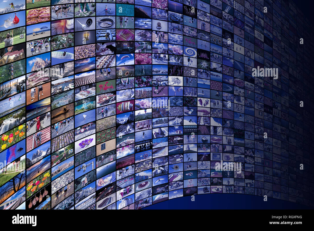 Gigante multimediale video widescreen e pareti di immagini Foto Stock