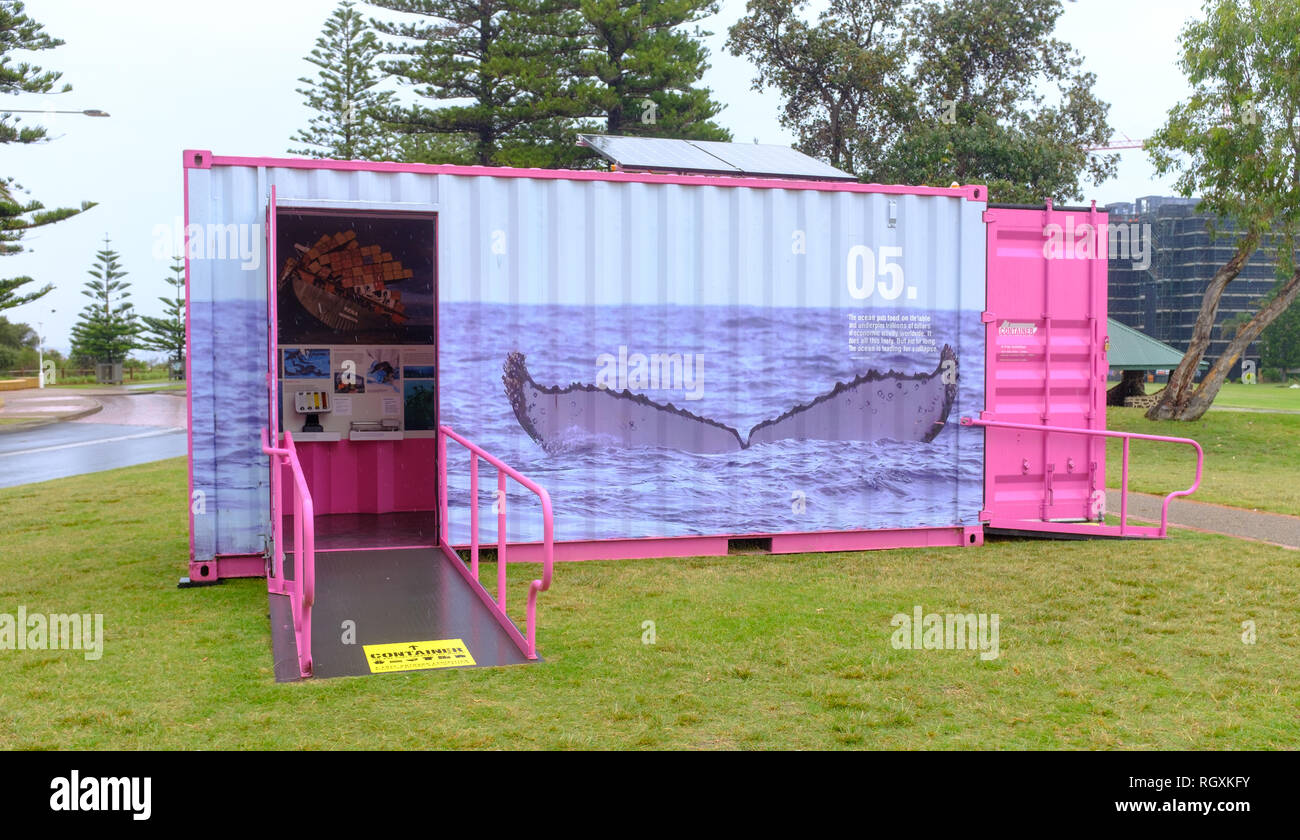 Australian National Maritime Museum e porte NSW, contenitore di spedizione a piedi in mini parte museale del 6 contenitore di spedizione musei di Wollongong, NSW Foto Stock