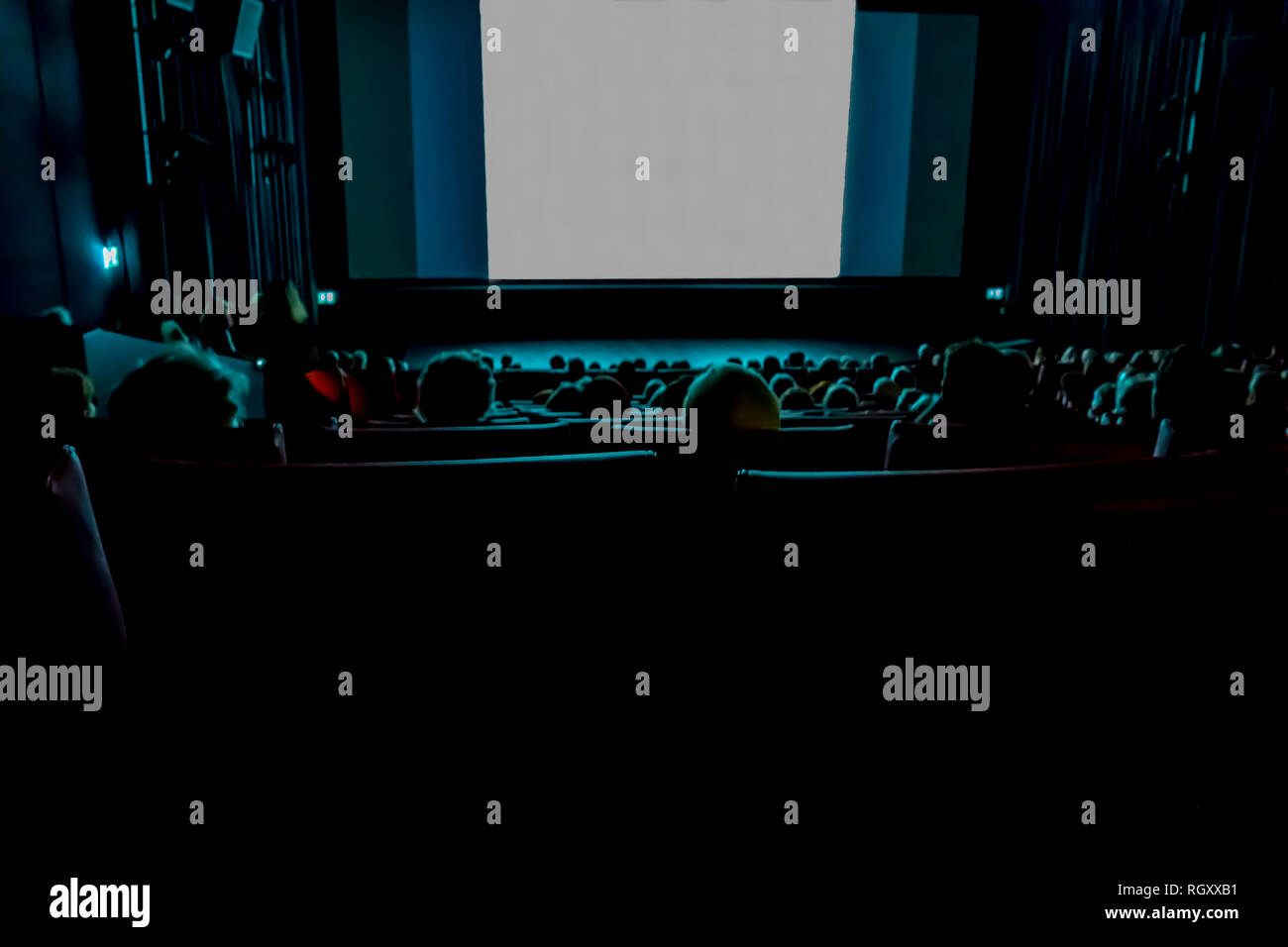 Persone in Movie Theater, Svizzera. Foto Stock