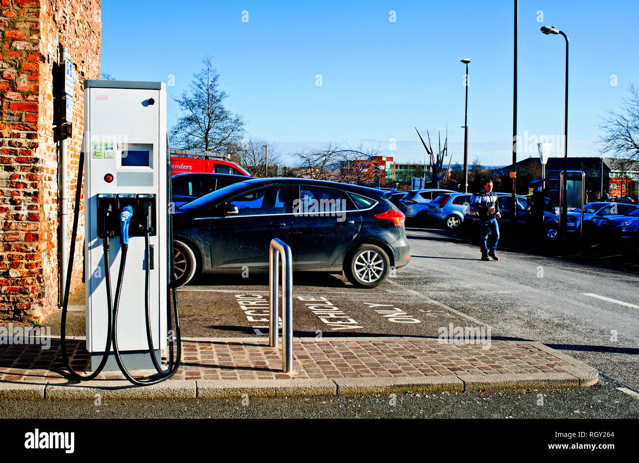 Il veicolo elettrico punto di caricamento Knowles Street, Stockton on Tees, Cleveland, Inghilterra Foto Stock