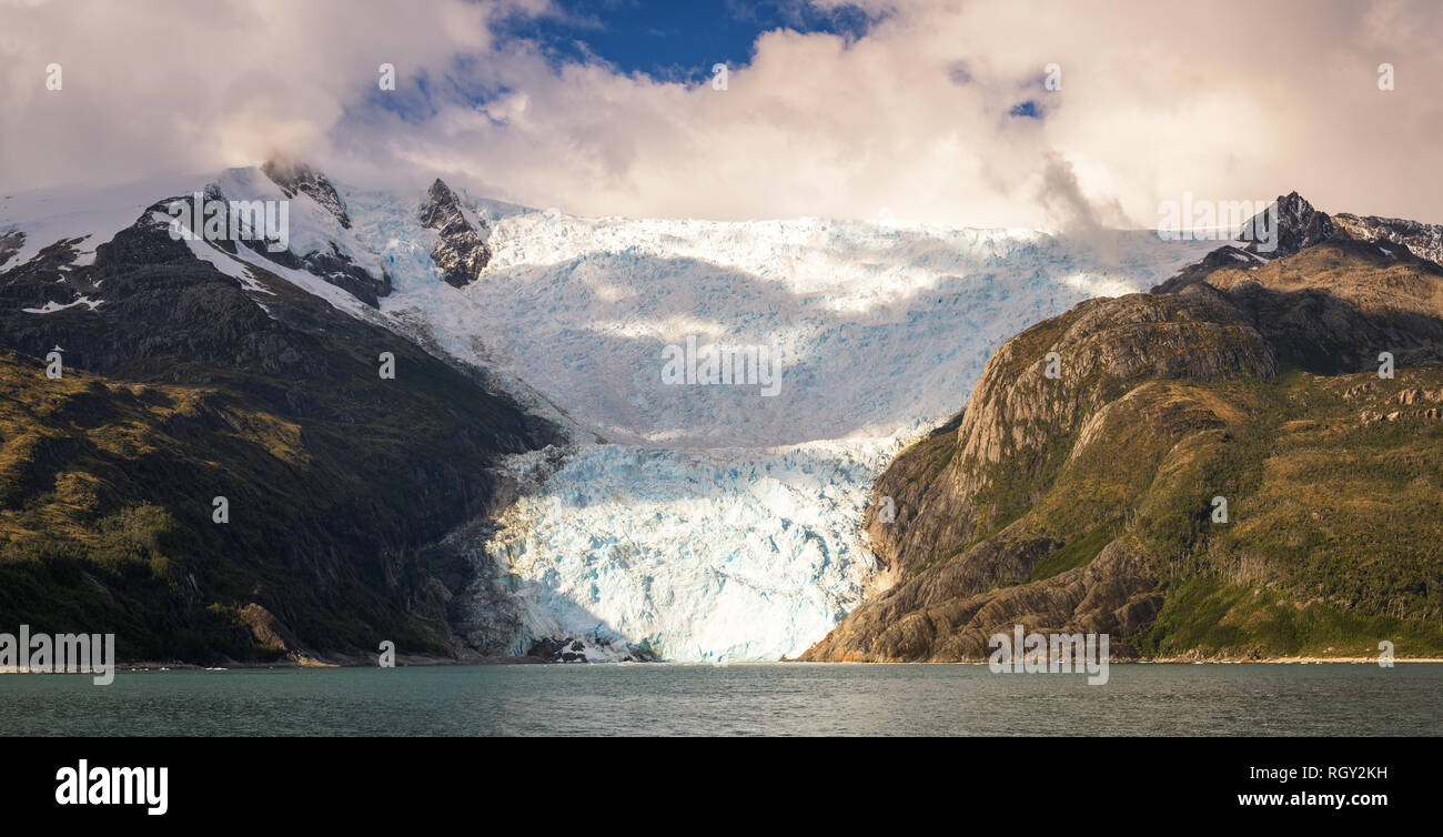 Fiordi e ghiacciai della Cordigliera Darwin Foto Stock
