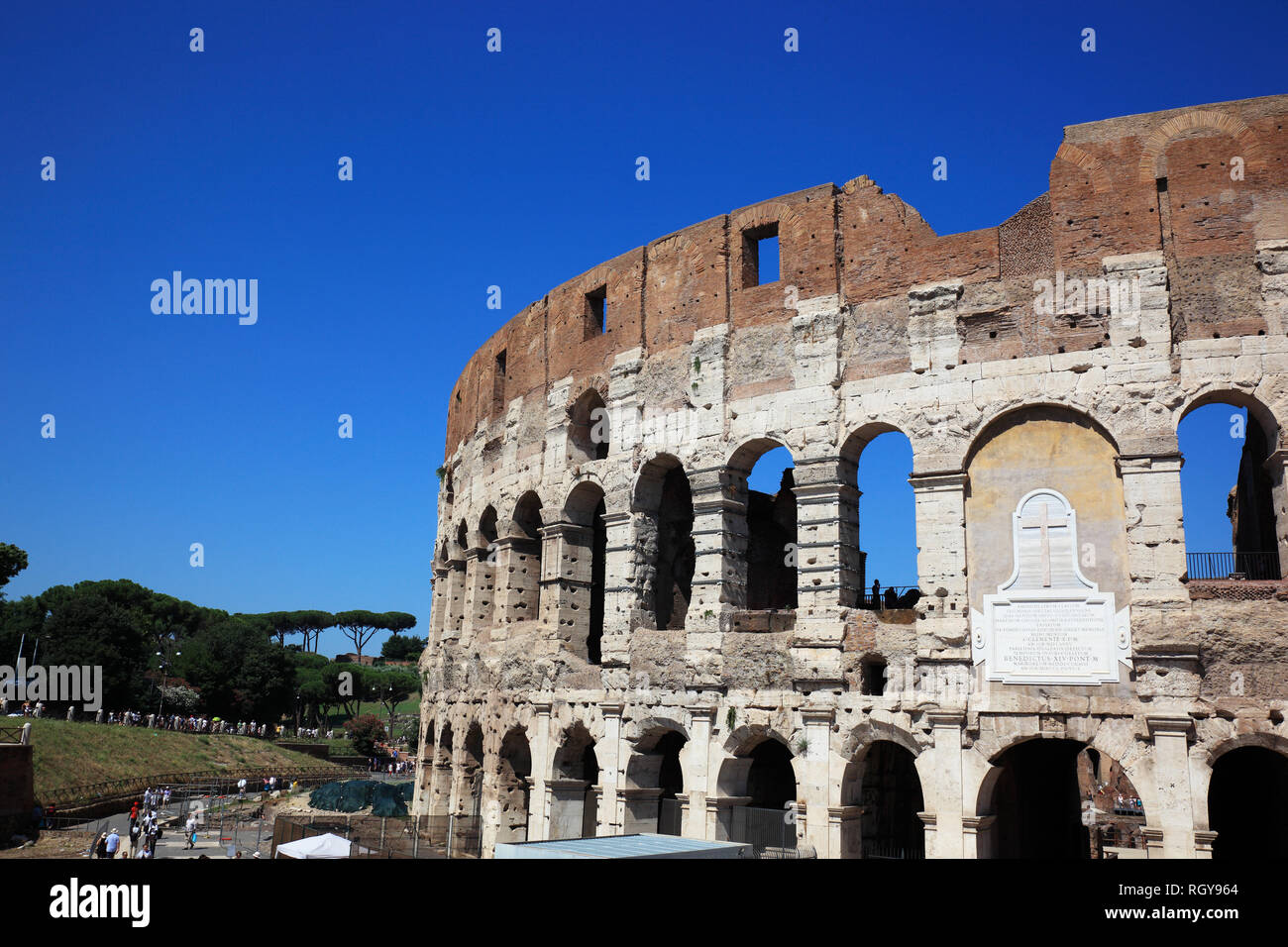 Il Colosseo o il Colosseo, anche Anfiteatro flaviano, Amphitheatrum Flavium, Anfiteatro Flavio o Colosseo, è un anfiteatro ovale nel centro della c Foto Stock