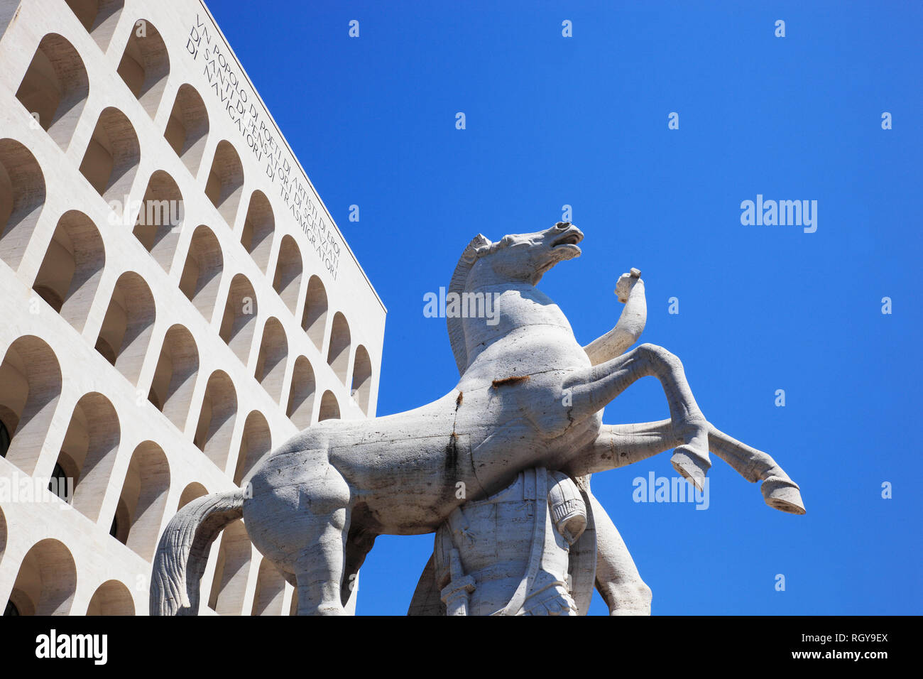 Palazzo della Civilta Italiana, Colosseo Quadrato, auch Palazzo della Civilta del Lavoro, Colosseo quadrato, Esposizione Universale di Roma, Weltausste Foto Stock