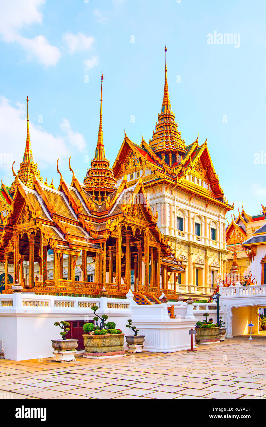 Phra Maha Prasat complesso nel Gran Palazzo Reale di Bangkok, Tailandia Foto Stock