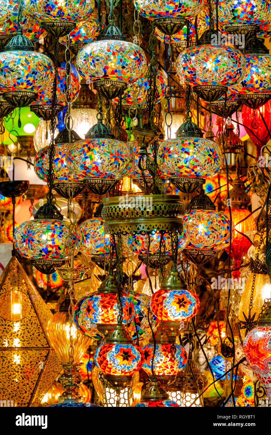 Immagine ravvicinata di un pensile lampada mosaico Foto Stock