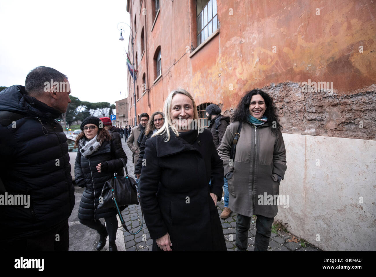 Foto Carlo Lannutti/LaPresse 31-01 - 2019 Roma, Italia Italiano. Protesta di alcuni esponenti dell'Associazione "Non una di meno" duranti il convegno del senatore Simone Pillon presso la sala consigliare del municipio I Roma Capitale Nella foto: Sabrina Alfonsi presidente I municipio Foto Stock