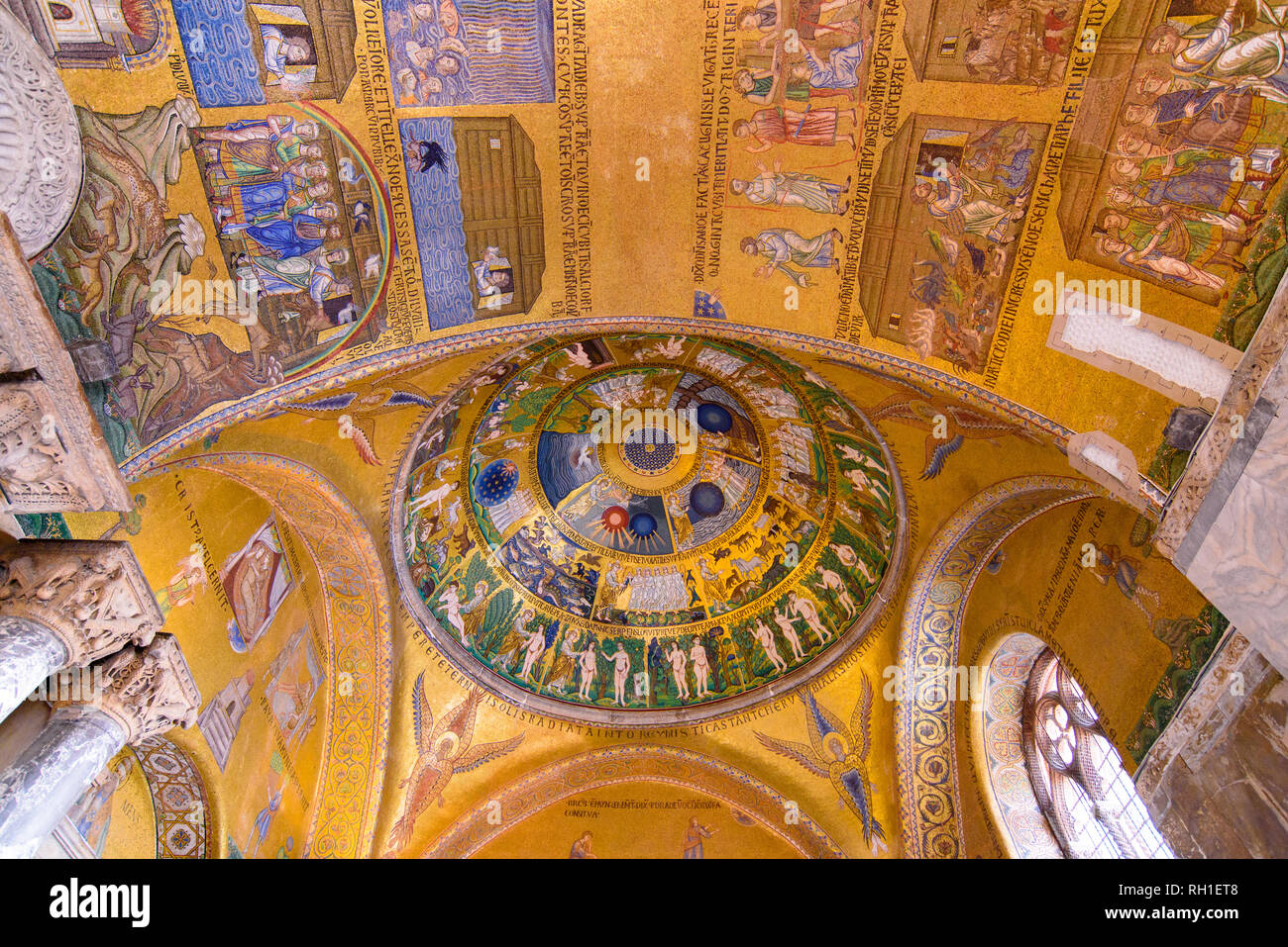 La decorazione a mosaico arte dell'interno del la Basilica di San Marco, la chiesa cattedrale di Venezia, Italia Foto Stock