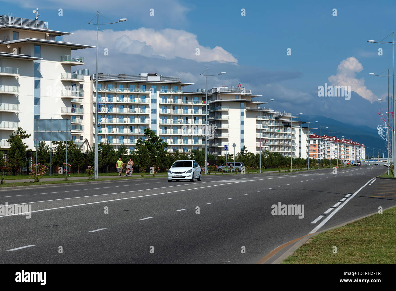 Sochi, Russia - 4 giugno. 2018. Un certo numero di hotel nel villaggio olimpico di Adler Foto Stock