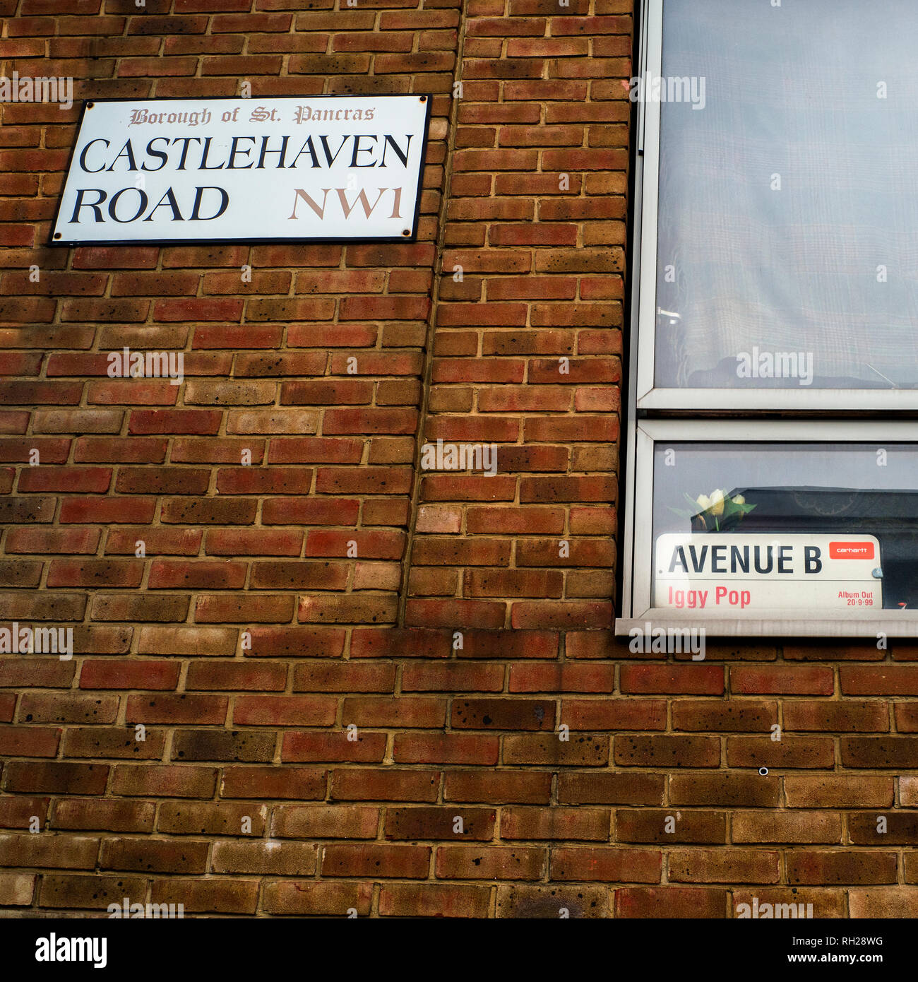 Strada Castlehaven NW1 segno ,Avenue B iggy pop cartello stradale Foto Stock