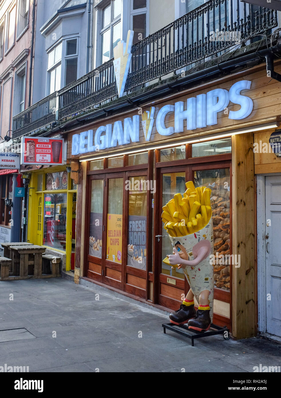 Chip belga cafe shop cibo da asporto in Queens Road Brighton Regno Unito Foto Stock